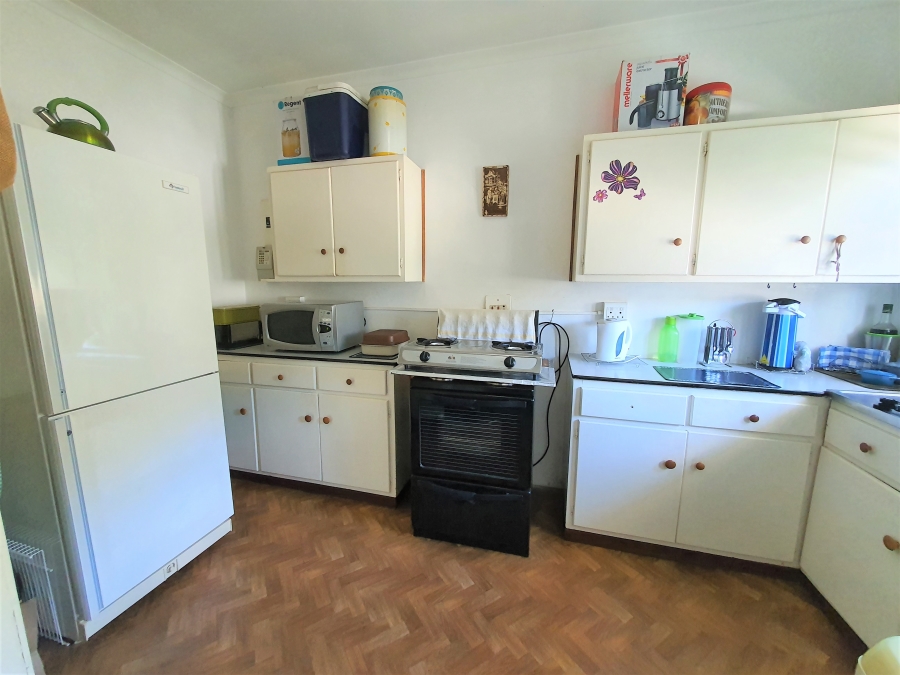To Let 1 Bedroom Property for Rent in Esterville Western Cape